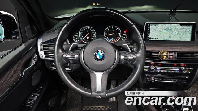 BMW X5 2017 — photo 13