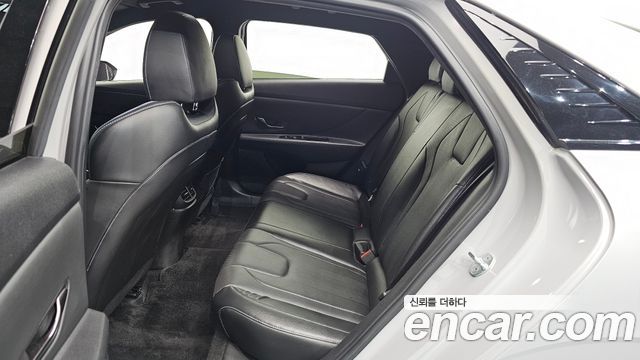 Hyundai AVANTE 2022 — photo 11
