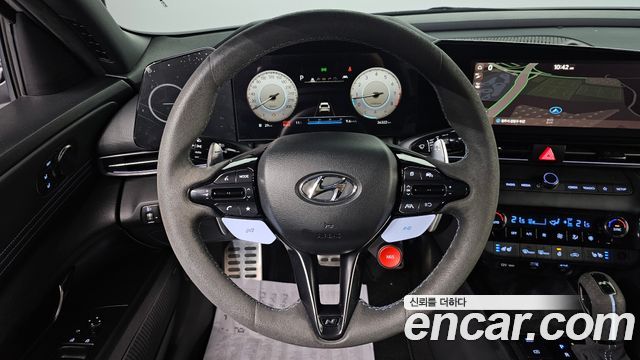 Hyundai AVANTE 2022 — photo 14