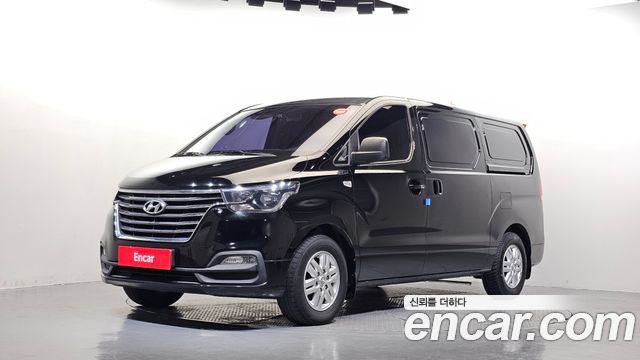 Hyundai Starex 2018 — photo 1