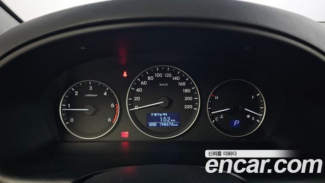 Hyundai Starex 2018 — photo 8