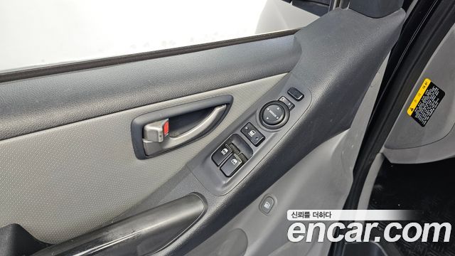 Hyundai Starex 2018 — photo 12