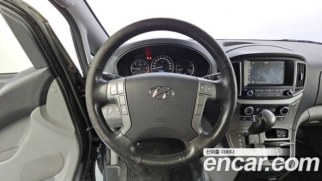 Hyundai Starex 2018 — photo 14