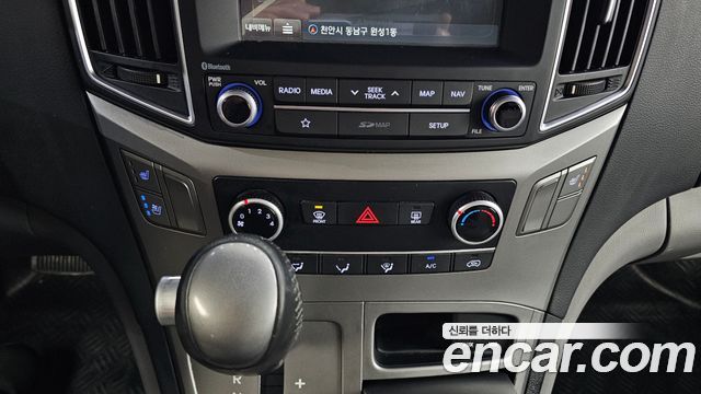 Hyundai Starex 2018 — photo 17