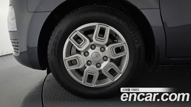 Hyundai Staria 2024 — photo 5
