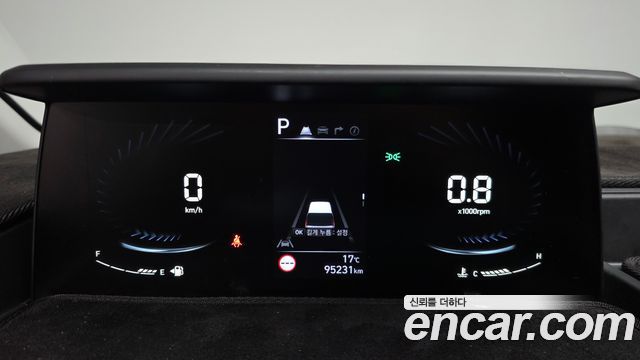 Hyundai Staria 2024 — photo 8