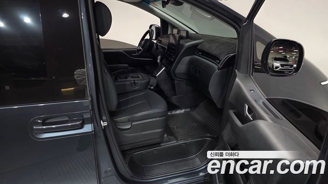 Hyundai Staria 2024 — photo 11