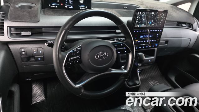 Hyundai Staria 2024 — photo 13
