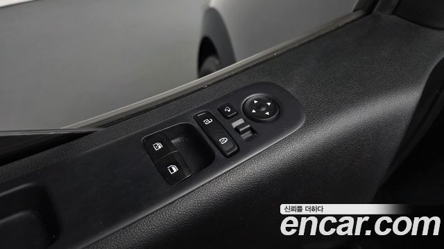 Hyundai Staria 2024 — photo 17