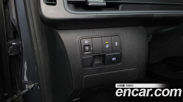 Hyundai Staria 2024 — photo 18