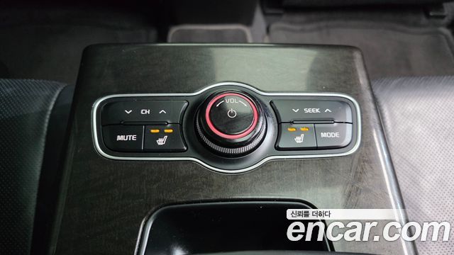 Kia K7 2013 — photo 19