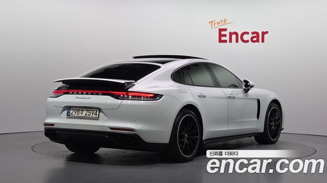 Porsche Panamera 2021 — photo 2
