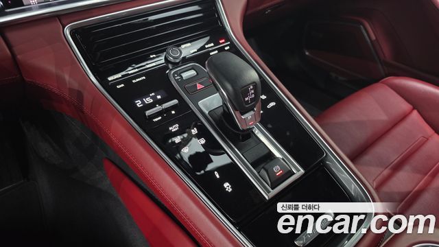 Porsche Panamera 2021 — photo 9