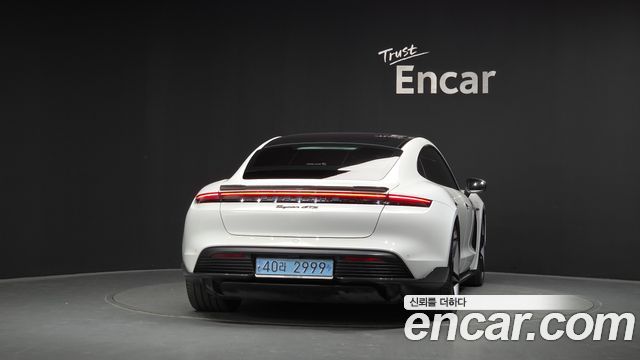 Porsche Taycan 2023 — photo 4