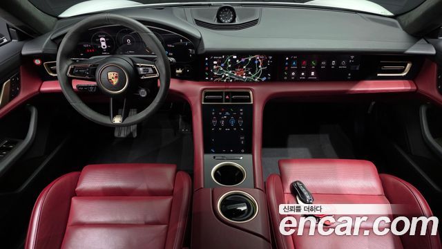 Porsche Taycan 2023 — photo 10