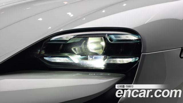 Porsche Taycan 2023 — photo 8