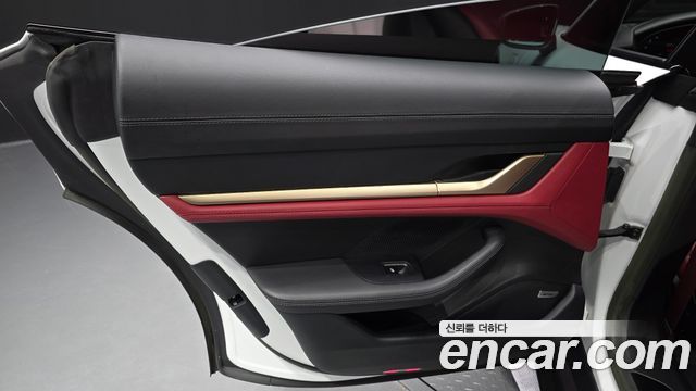 Porsche Taycan 2023 — photo 15