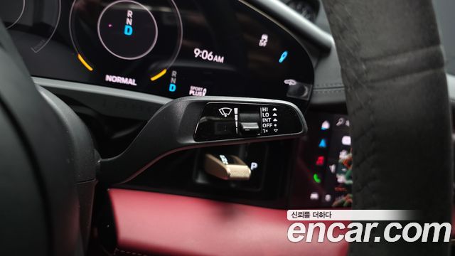 Porsche Taycan 2023 — photo 34
