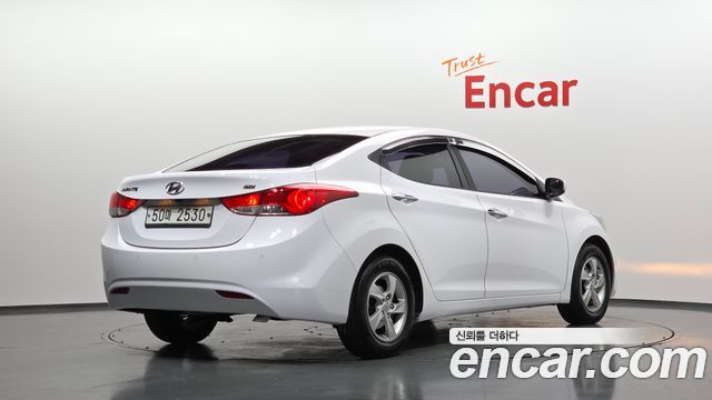 Hyundai AVANTE 2014 — photo 2