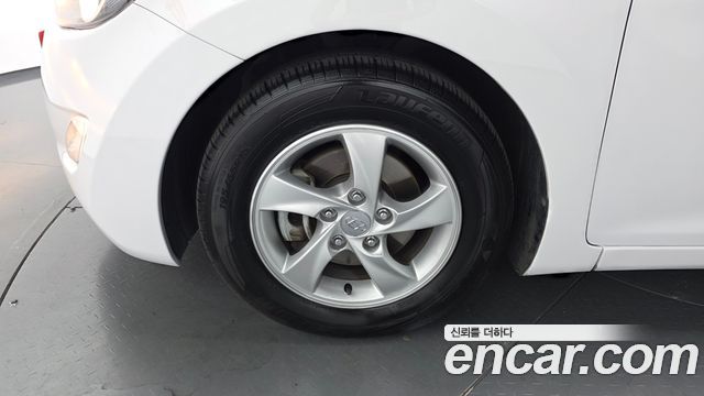 Hyundai AVANTE 2014 — photo 5