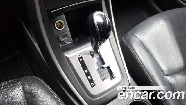 Hyundai AVANTE 2014 — photo 9
