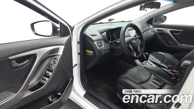 Hyundai AVANTE 2014 — photo 10