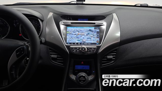 Hyundai AVANTE 2014 — photo 14