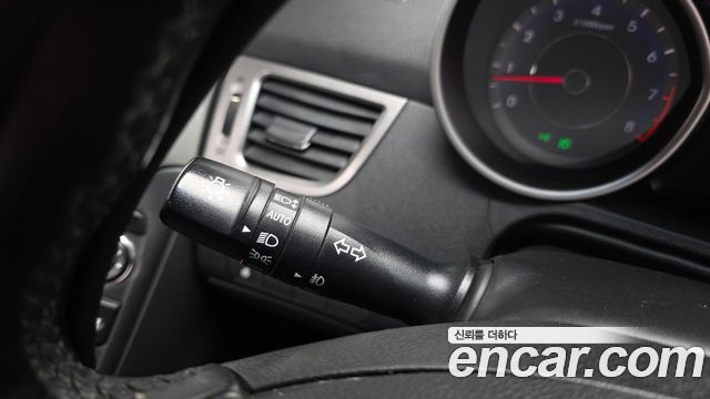 Hyundai AVANTE 2014 — photo 16
