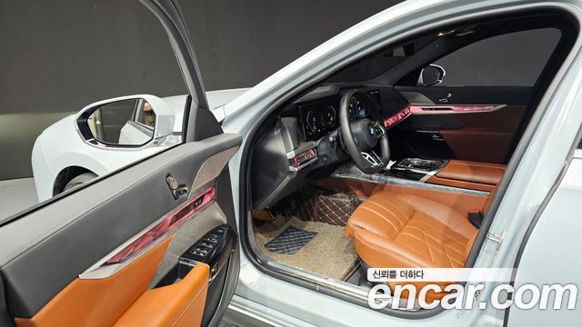 BMW 7-Series 2024 — photo 13