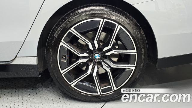 BMW 7-Series 2024 — photo 7