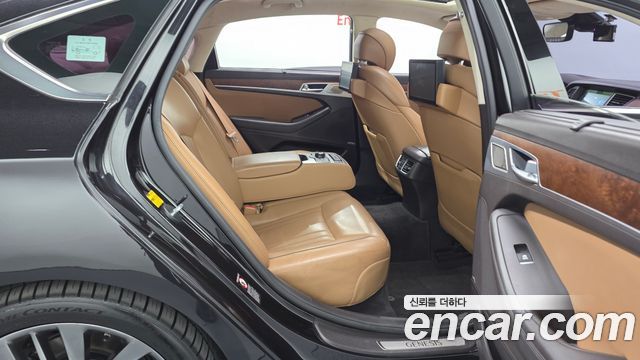 Genesis G80 2017 — photo 12