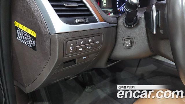 Genesis G80 2017 — photo 16