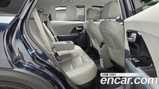 Kia Niro 2018 — photo 17