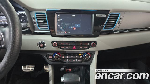 Kia Niro 2018 — photo 19