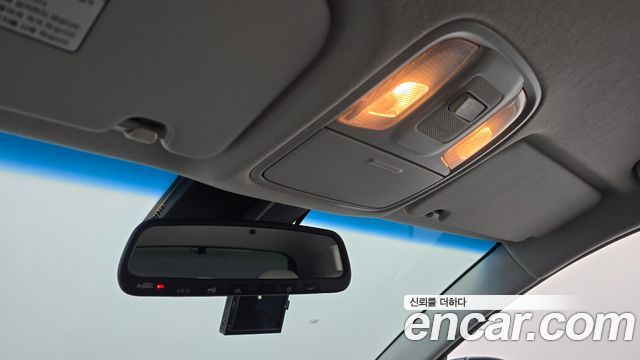 Kia Niro 2018 — photo 21