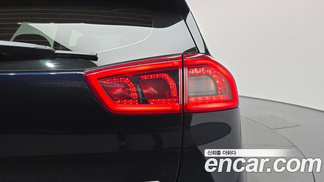 Kia Niro 2018 — photo 9