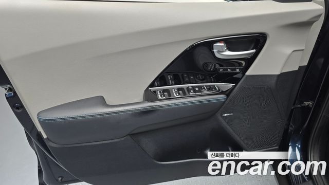 Kia Niro 2018 — photo 14
