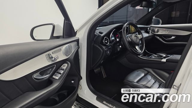 Mercedes-Benz GLC-Class 2017 — photo 10