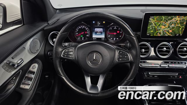 Mercedes-Benz GLC-Class 2017 — photo 13