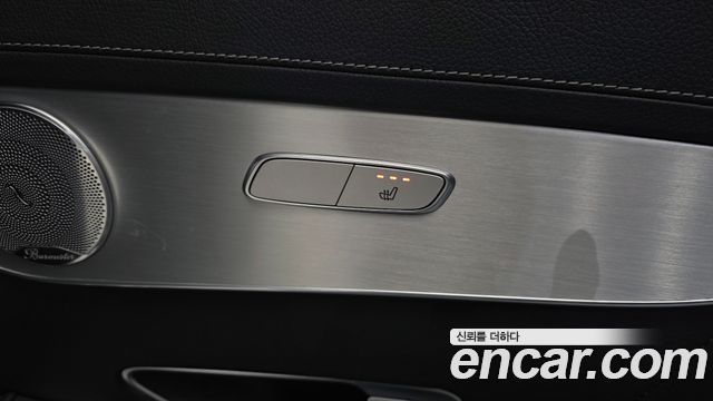 Mercedes-Benz GLC-Class 2017 — photo 18