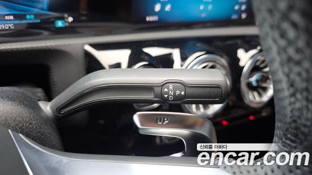 Mercedes-Benz A-Class 2024 — photo 12