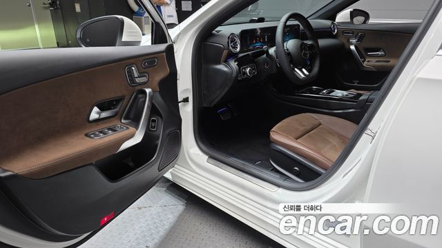 Mercedes-Benz A-Class 2024 — photo 13