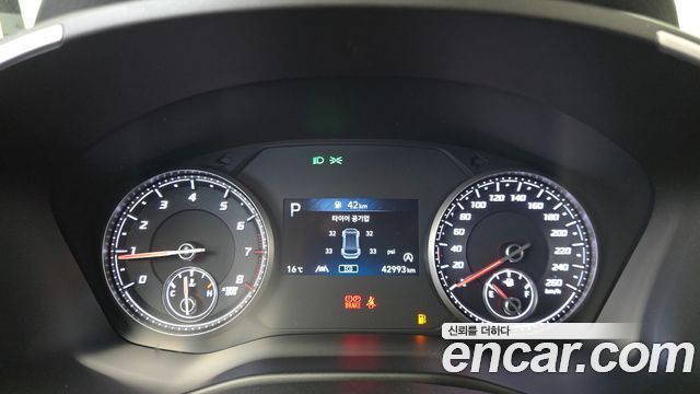 Hyundai Santafe 2023 — photo 11