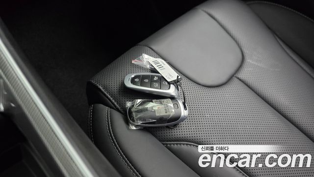 Hyundai Santafe 2023 — photo 21