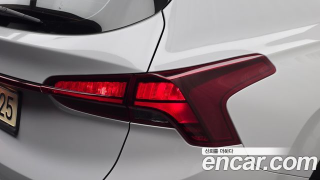 Hyundai Santafe 2023 — photo 9