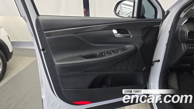 Hyundai Santafe 2023 — photo 14