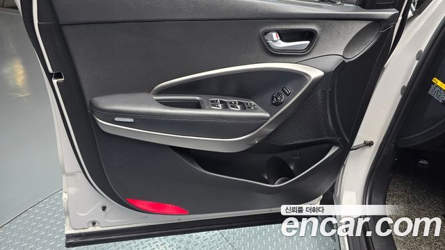Hyundai Santafe 2016 — photo 14