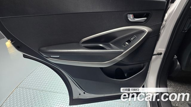 Hyundai Santafe 2016 — photo 15