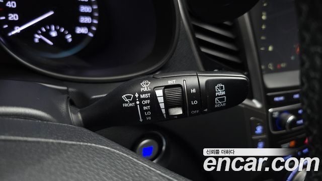 Hyundai Santafe 2016 — photo 28