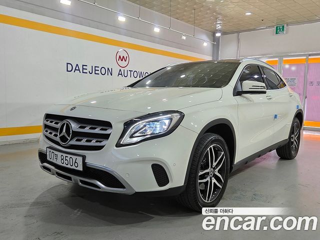 Mercedes-Benz GLA-Class 2018 — photo 1